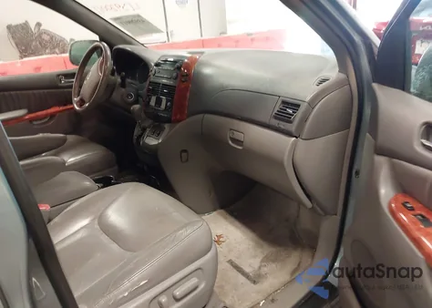 2007 Toyota Sienna Xle z USA, uszkodzony, nr VIN 5TDZK22C27S034243